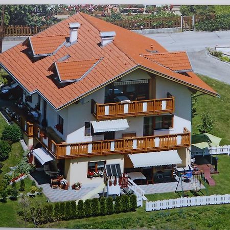 Appartment Lukasser Ainet エクステリア 写真